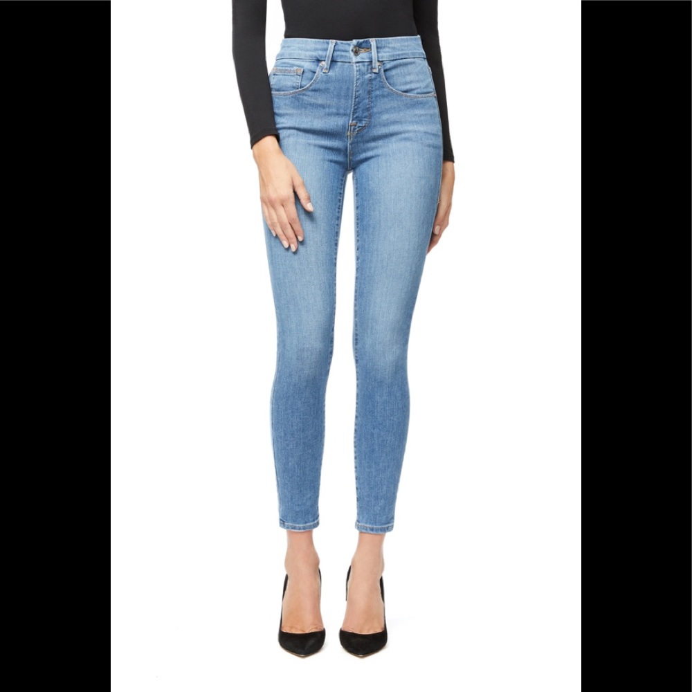 Good American  
Good Legs Jeans crop